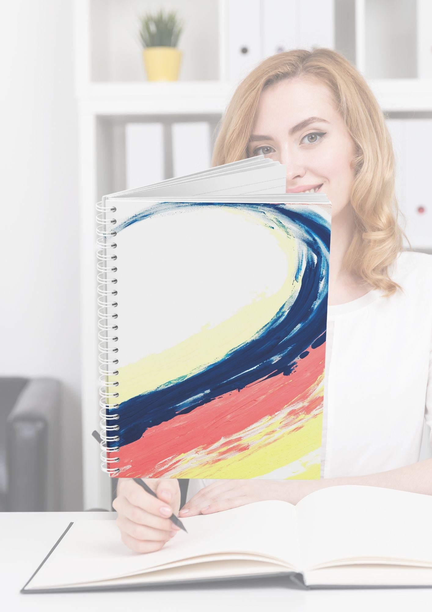 Carnet de voyage avec art abstrait – Capturez vos aventures et inspirations dans un carnet qui reflète votre esprit explorateur.