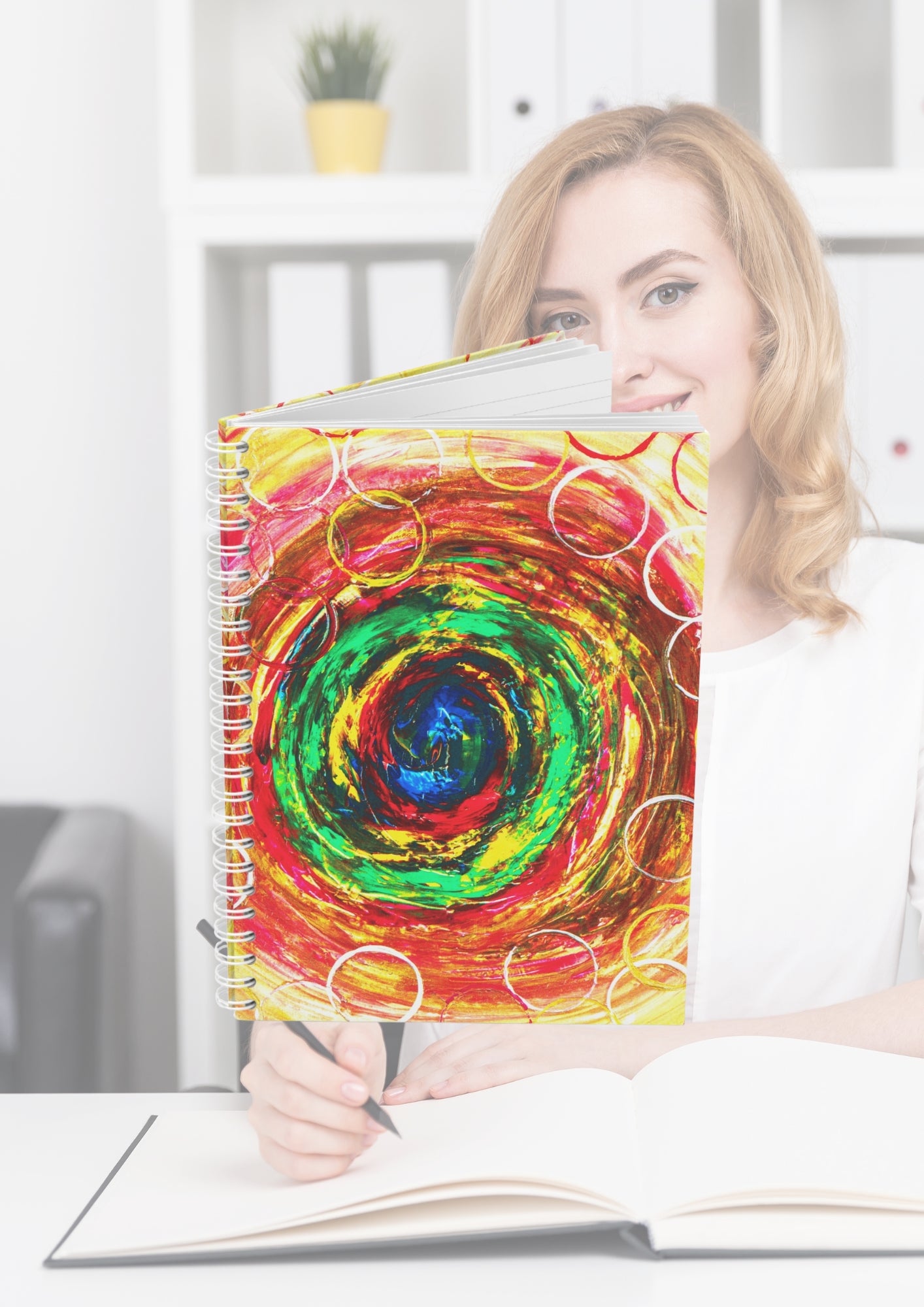 Reproduction d’art abstrait multicolor pour les créatifs – Un carnet qui stimule l’imagination et incite à l’écriture libre.